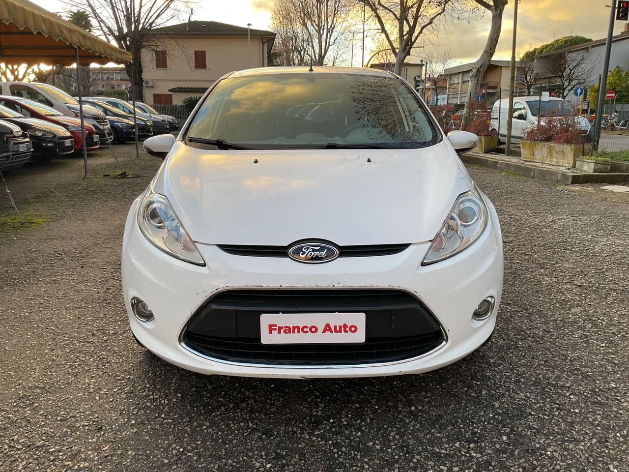 Ford Fiesta 1.2 82 CV 5 porte Titanium OK NEOPATENTATI