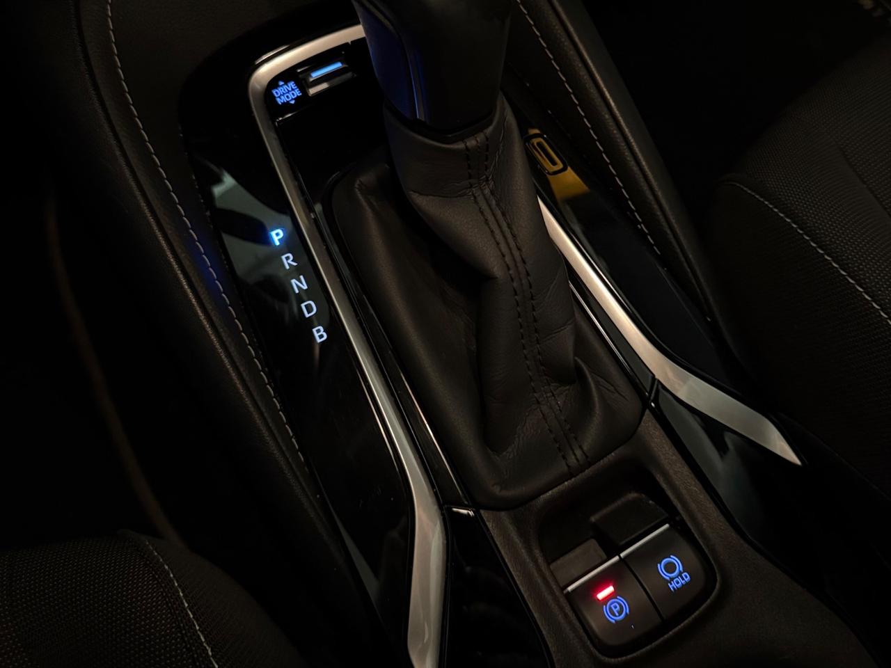 SPETTACOLARE TOYOTA COROLLA HYBRID CON SOLI 51.974 KM IN OTTIME CONDIZIONI