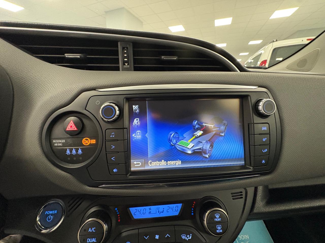 Toyota Yaris Style 1.5 Hybrid 75cv 2017 km 91000