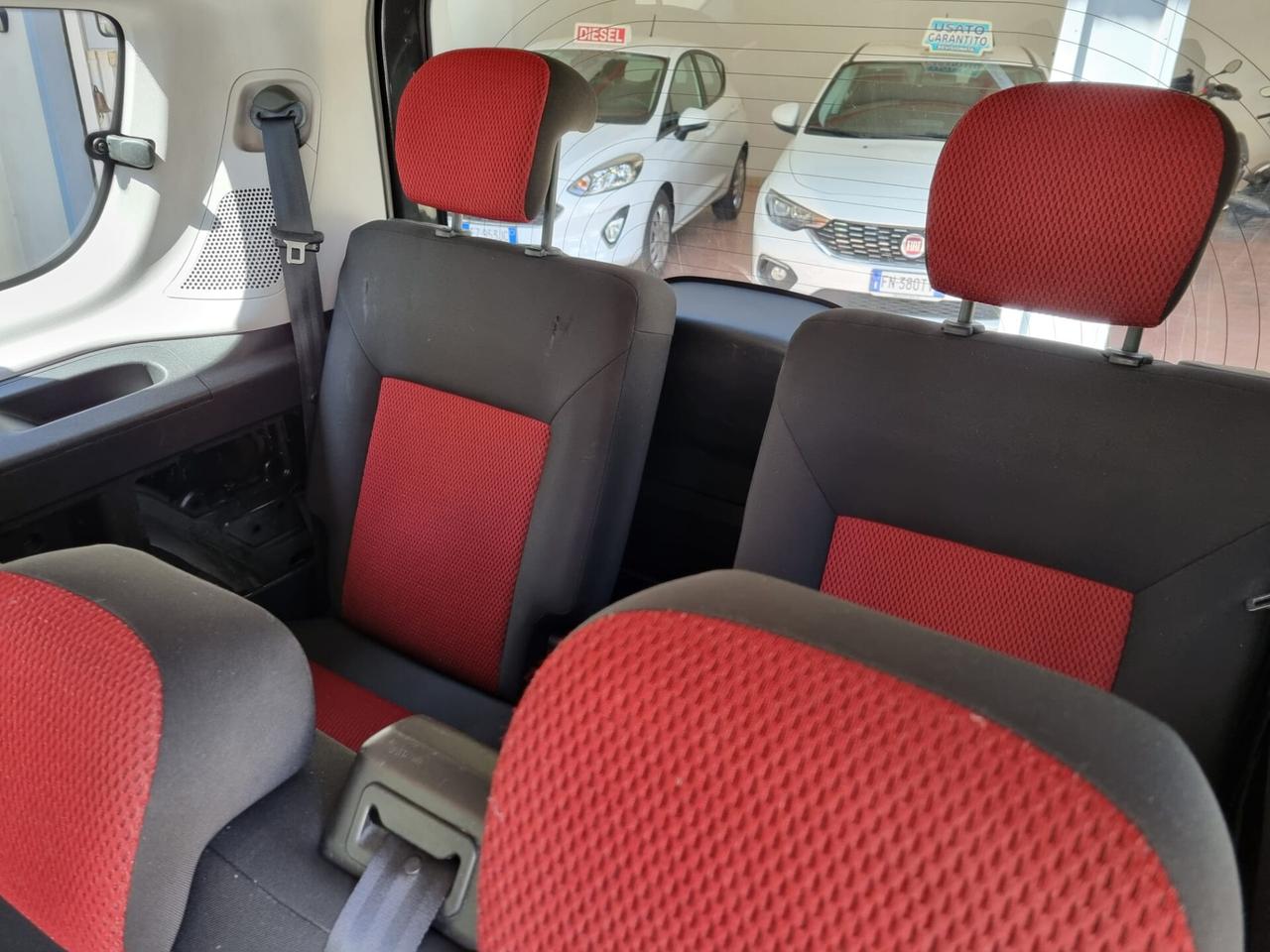 Fiat Doblo 1.6 MJT 16V Emotion 7 POSTI FULL OPTIONAL