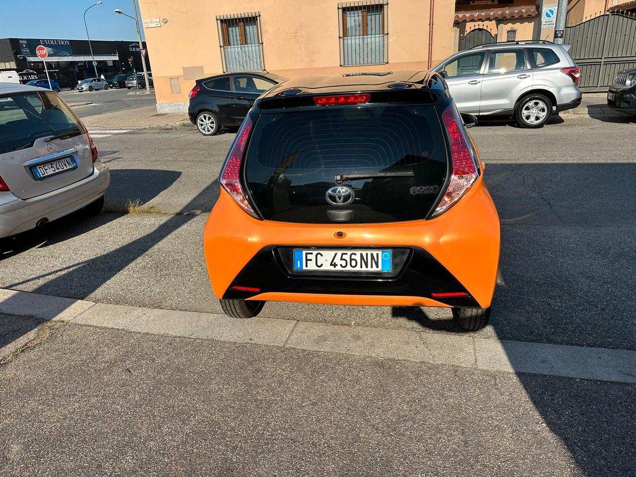 Toyota Aygo 1.0 VVT-i 69 CV 5 porte x-cool