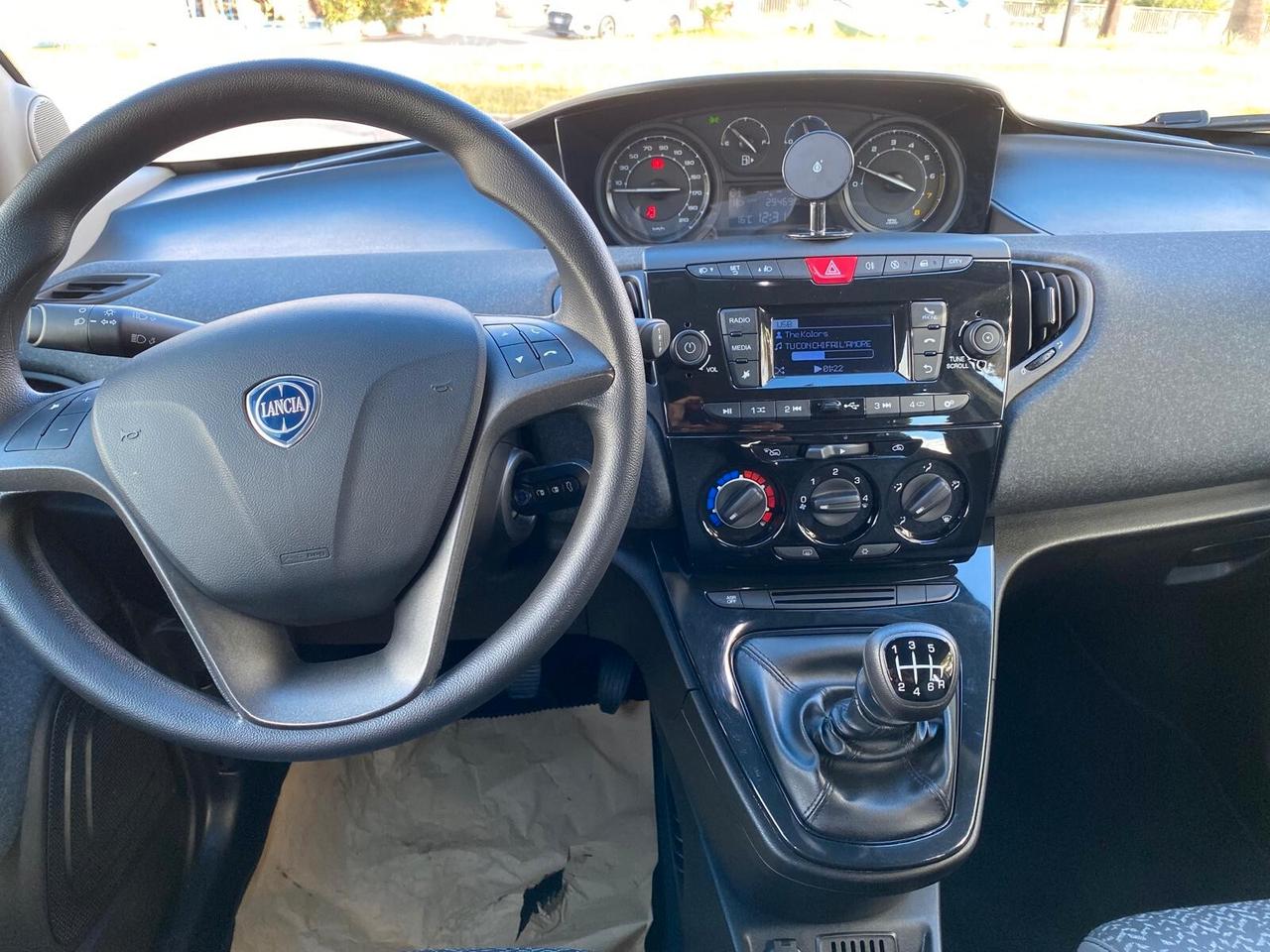 Lancia Ypsilon 1.0 FireFly 5 porte S&S Hybrid Alberta Ferretti