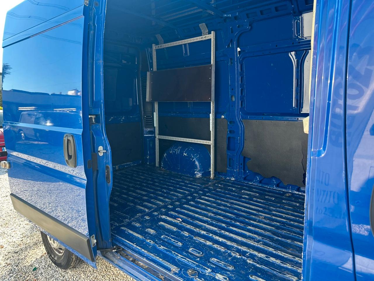 Peugeot Boxer 330 2.2 BlueHDi 140 S&S PC-TM Furgone