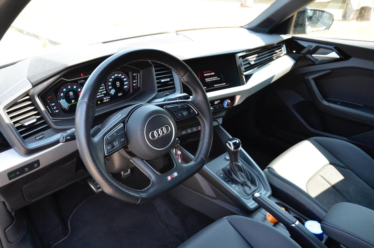 AUDI A1 SPORTBACK 1.5 TFSI 150cv S-TRONIC IDENTITY BLACK S-LINE INT-EXT, UNICOPROPRIETARIO, EURO 6D, UFF ITALIANA, SERVICE AUDI, FULL LED, RETROCAMERA, PERMUTE