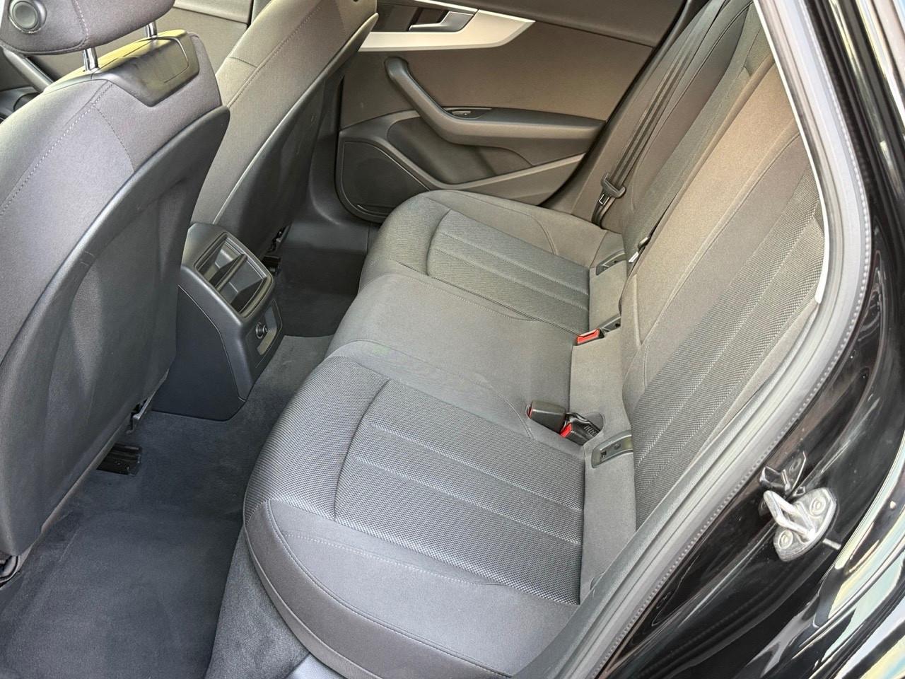 Audi A4 Avant 30 TDI/136 CV S tronic PREZZO REALE