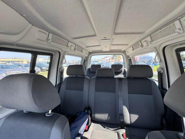 VOLKSWAGEN Caddy 2.0 Ecofuel 5p. Highline Maxi