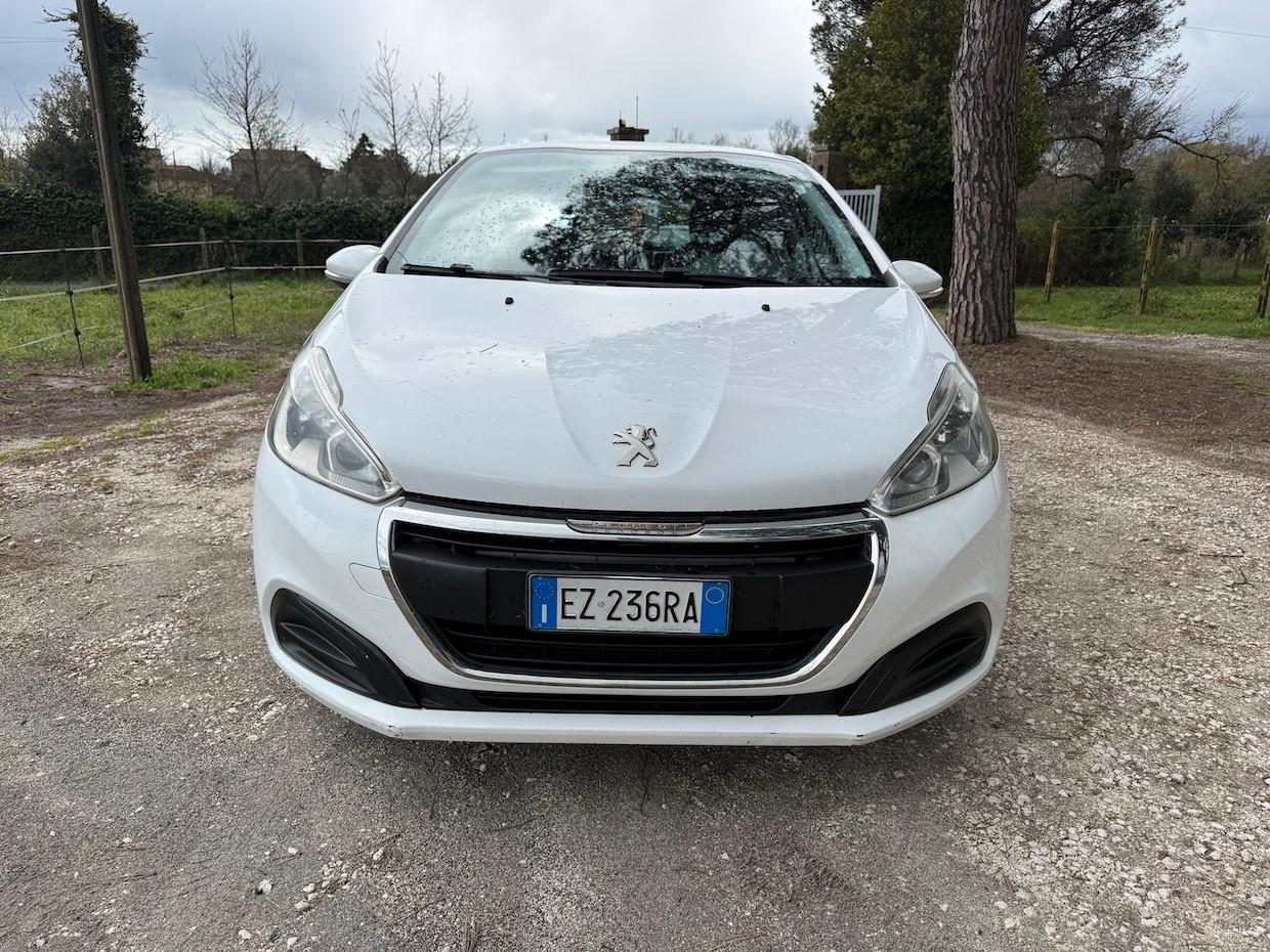 Peugeot 208 1.4 e-HDi 68 CV S&S robotizzato 5 porte Active