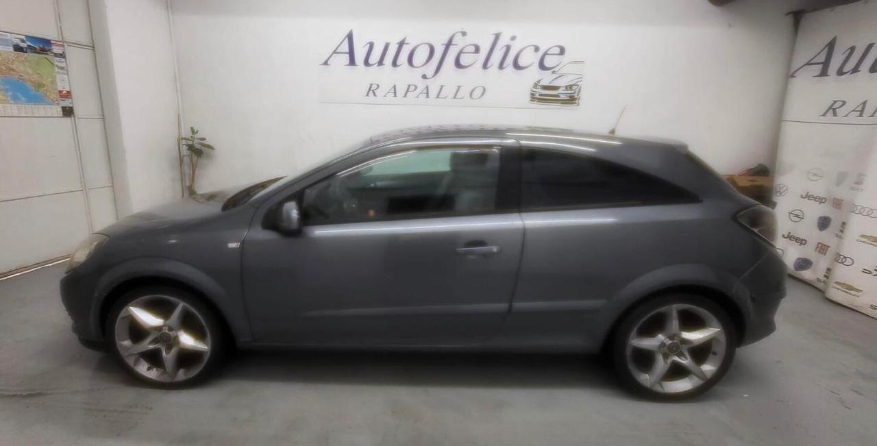 Opel Astra GTC 1.9 CDTI 120CV 3 porte Cosmo