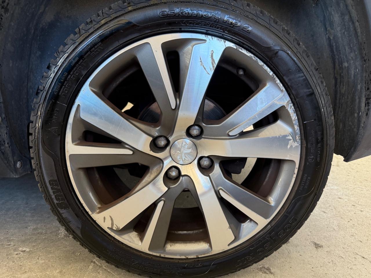 Peugeot 2008 BlueHDi 120 S&S Allure