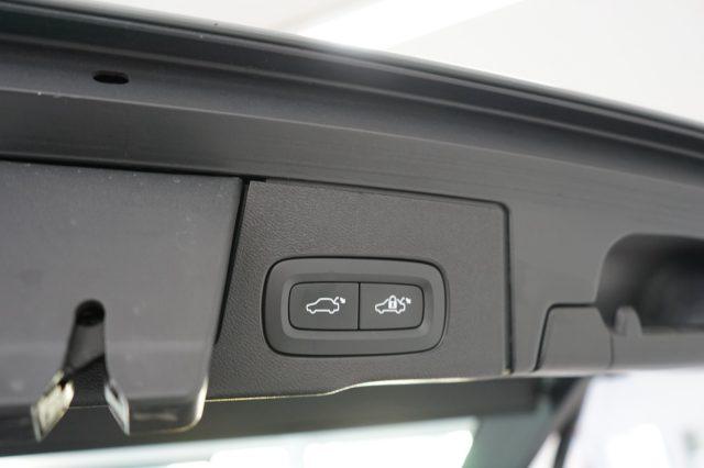 VOLVO XC60 T6 Recharge Plug-in Hybrid AWD automatico Plus Dar