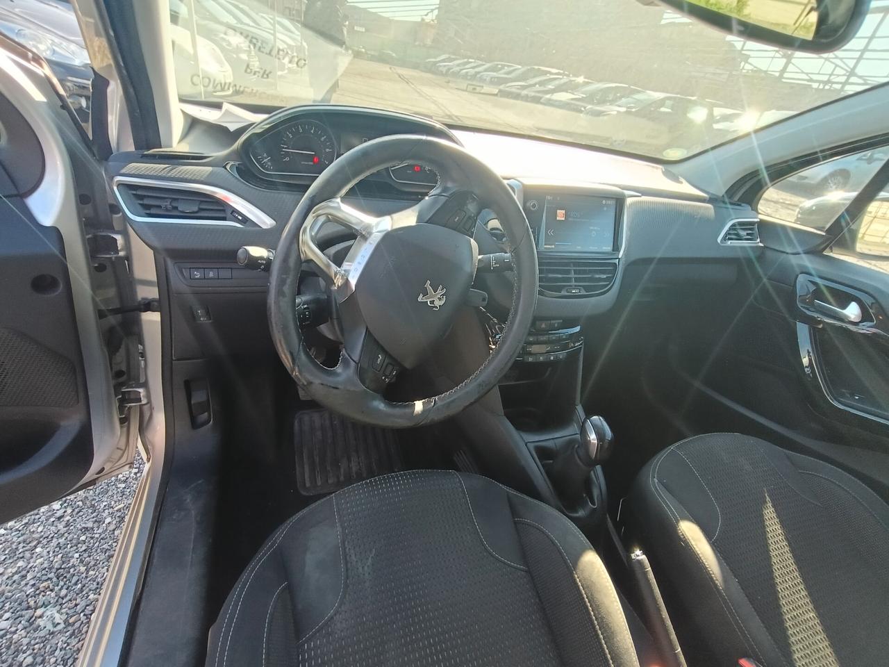 Peugeot 208 PureTech 82 5 porte Allure