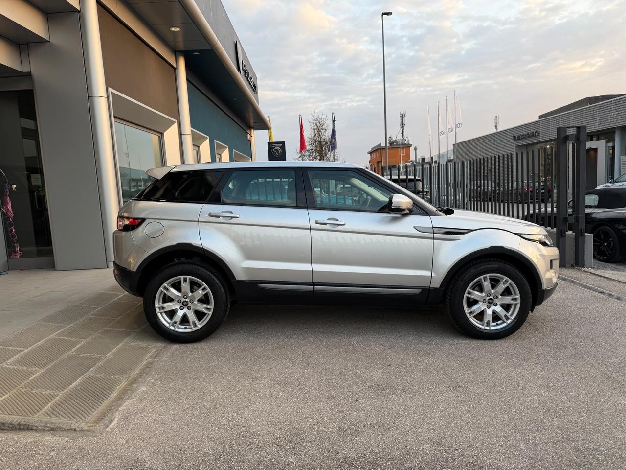 Land Rover Range Evoque 2.2 TD4 5p. Prestige