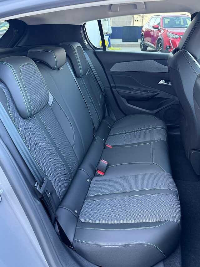 Peugeot 308 BlueHDi 130 S&S EAT8 Allure