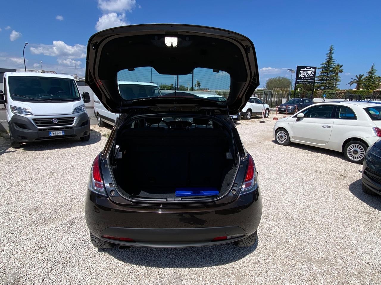 Lancia Ypsilon 1.2 69 CV Unyca UNICO PROPIETARIO,NEOPATENTATI