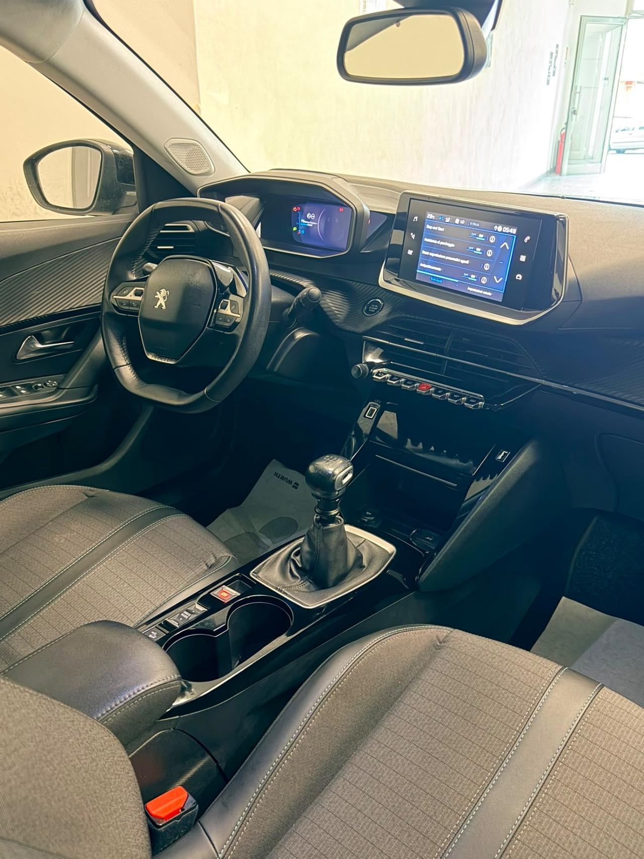 Peugeot 2008 BlueHDi 110 S&S Allure Pack