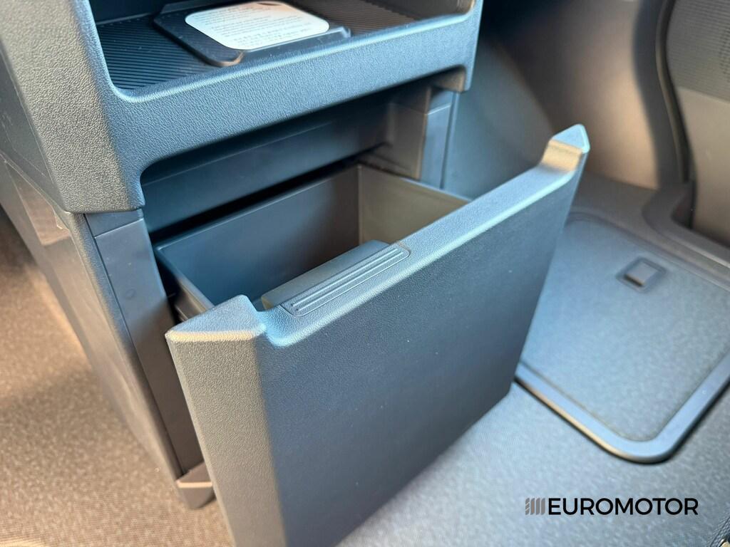 Kia PV5 Passenger 71,2kWh Earth