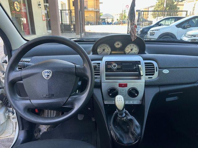 LANCIA Ypsilon 1.2 69 CV Platinum