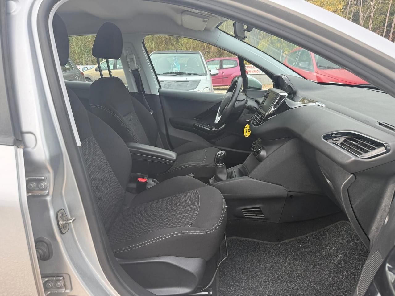 Peugeot 208 BlueHDi 75 5 porte Allure