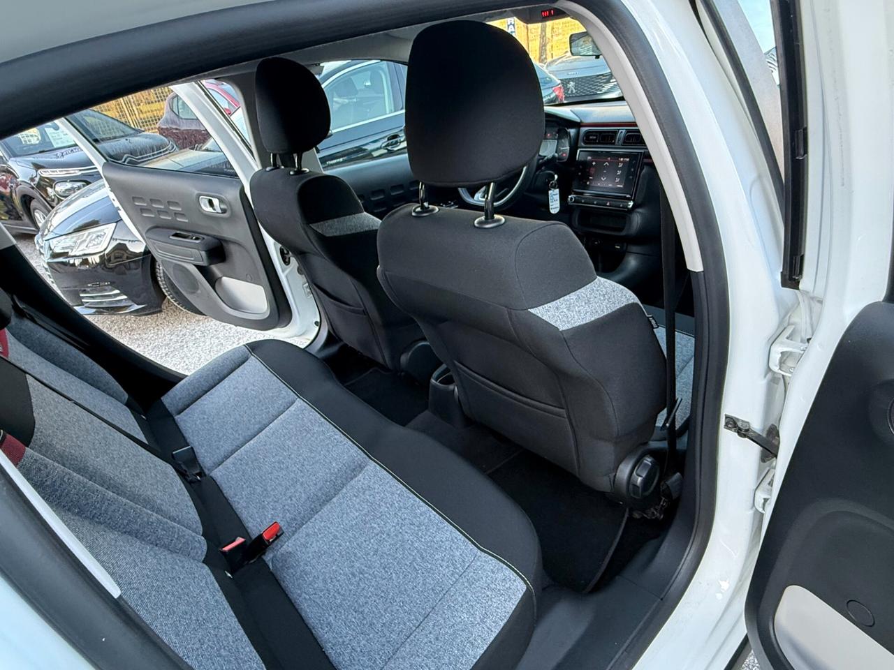 "UNA CHICCA" Citroen C3 1.2 C-Series +GPL