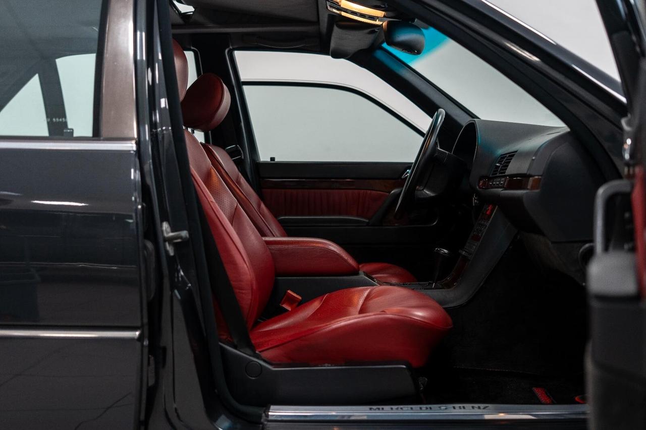 Mercedes-benz S 320 300 SEL 3.2 cat (Italia)