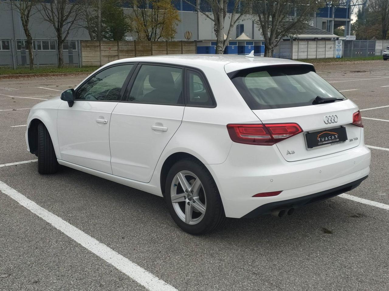 Audi A3 Business Line 2.0 35 TDI #7770