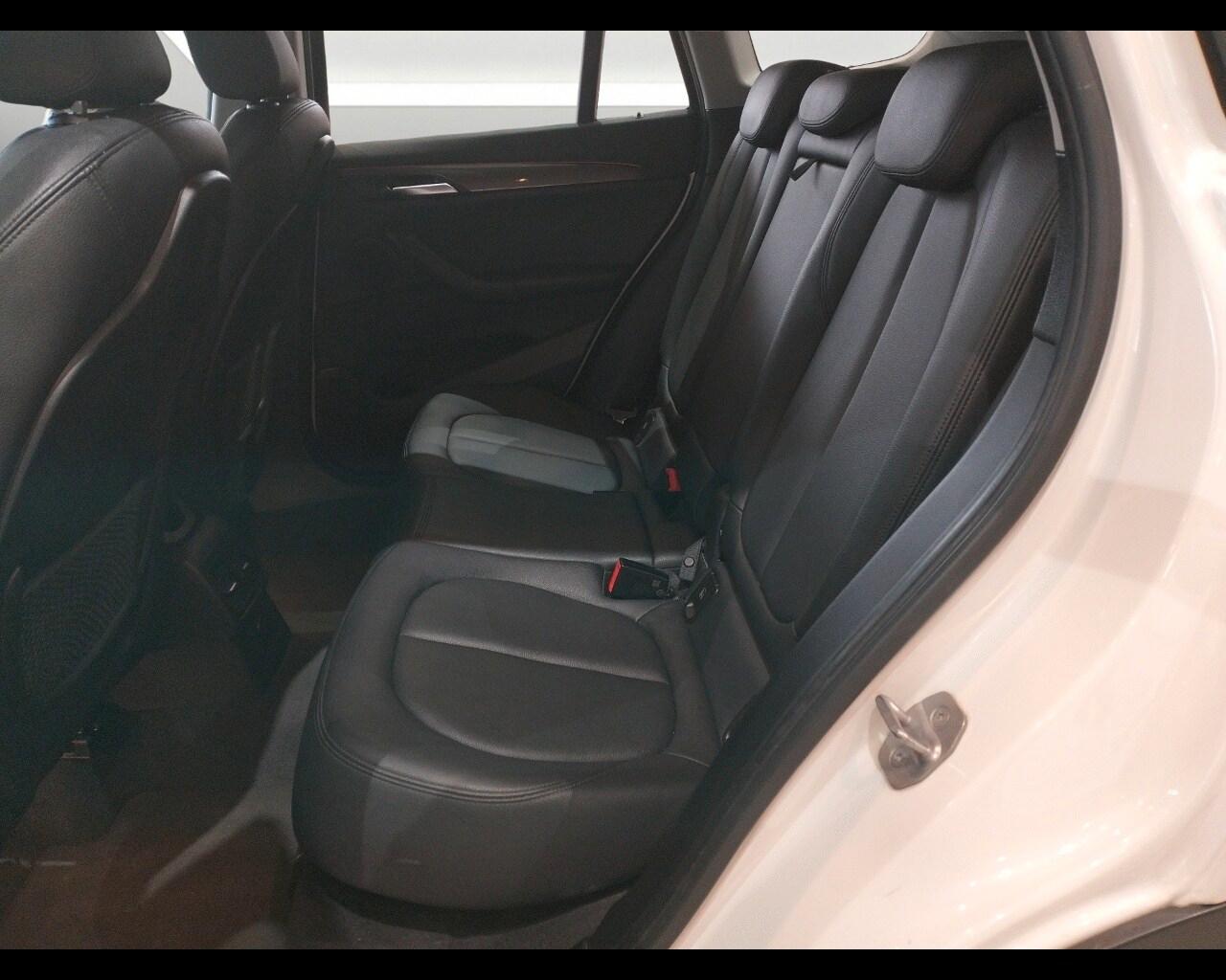 BMW X1 (F48) X1 sDrive18d Business