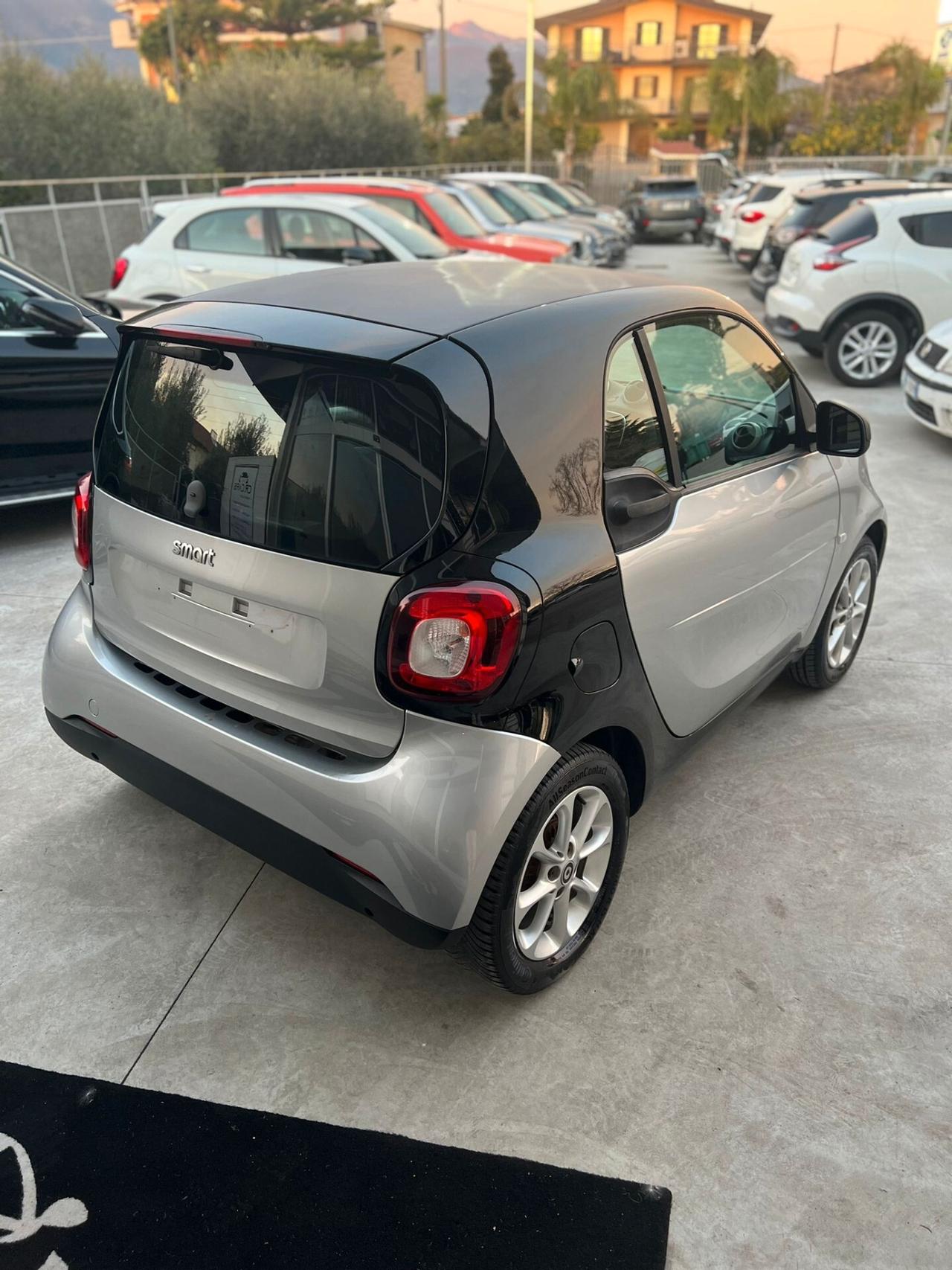 Smart ForTwo 1000 45 kW MHD coup&amp;eacute; pure