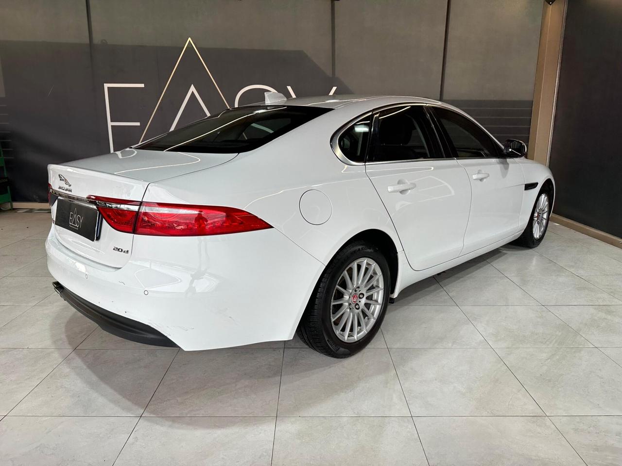 Jaguar XF 2.0d i4 Prestige 180cv my19