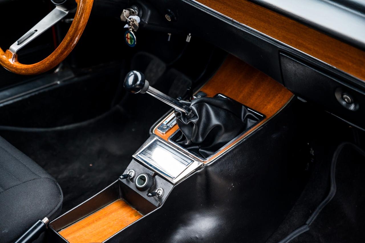 Alfa Romeo 2000 GT VELOCE