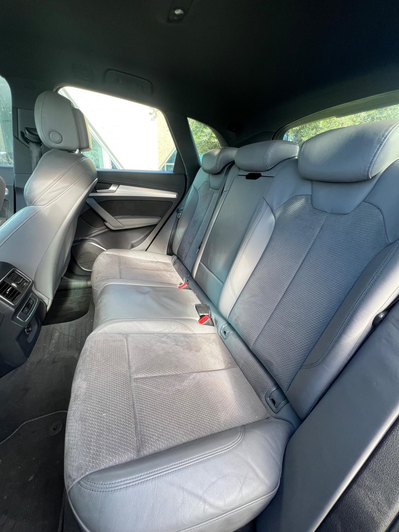 Audi Q5 2.0 TDI 190 CV quattro S tronic Business Sport