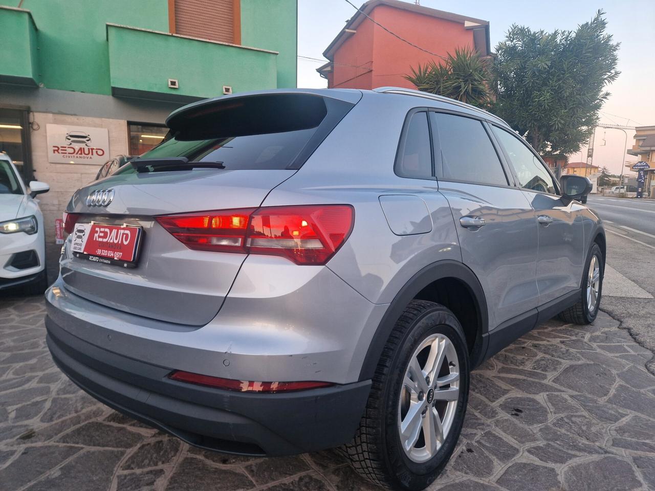 Audi Q3 35 TDI S tronic Business