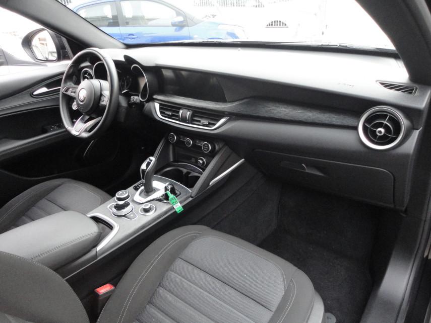 Alfa Romeo Stelvio 2.2 t Sprint Q4 190cv auto