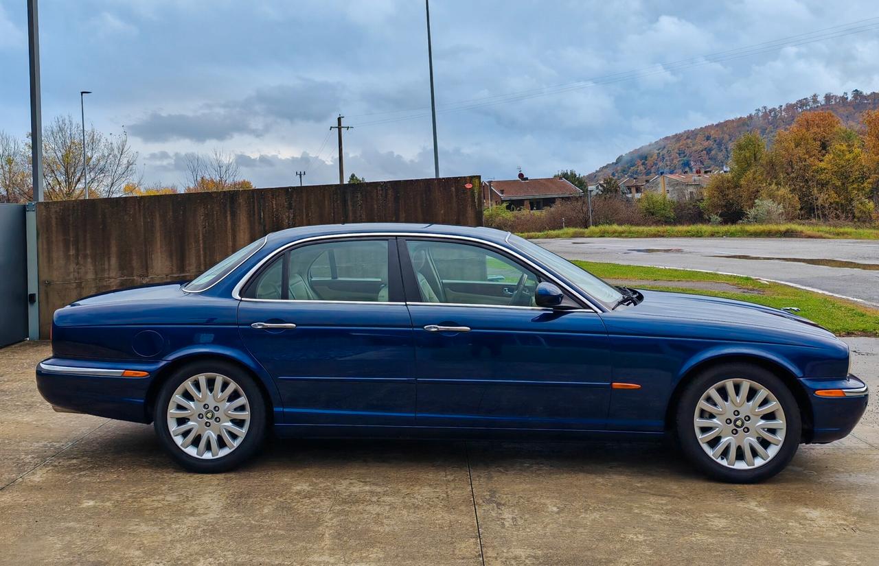 Jaguar XJ8 3.5L (53.000 KM !!)