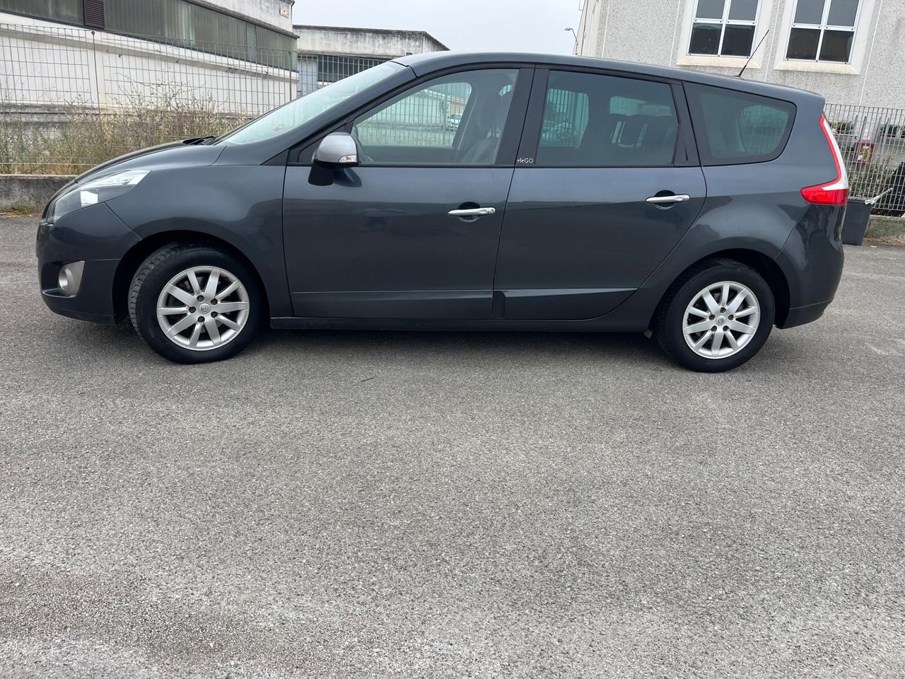 Renault Scenic Scénic 1.5 dCi Dynamique 7 Posti