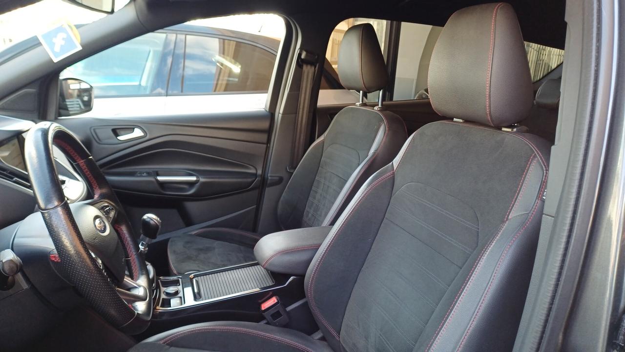 Ford Kuga 1.5 TDCI 120 CV S&S 2WD ST-Line