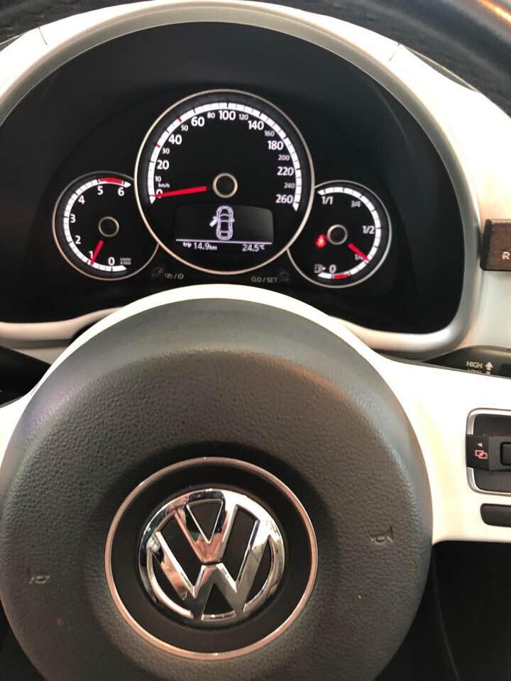 Volkswagen Maggiolino Cabrio 2.0 TDI Design