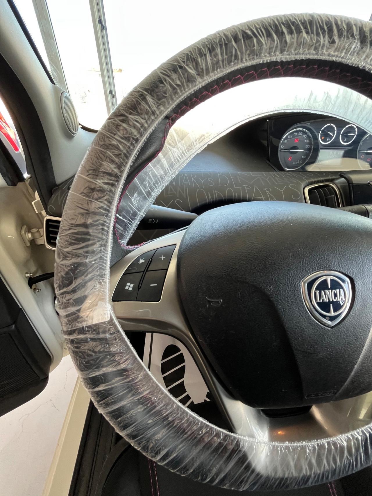 Lancia Ypsilon 1.2 69 CV 5 porte 111000 km