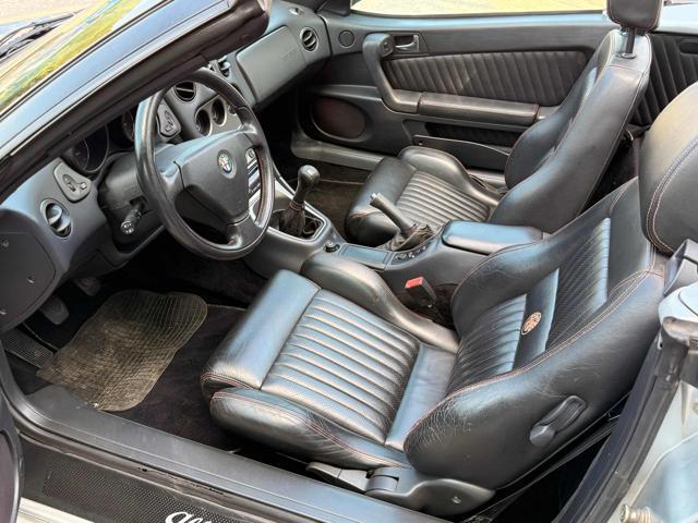 ALFA ROMEO Spider 2.0i 16V Twin Spark cat Lux