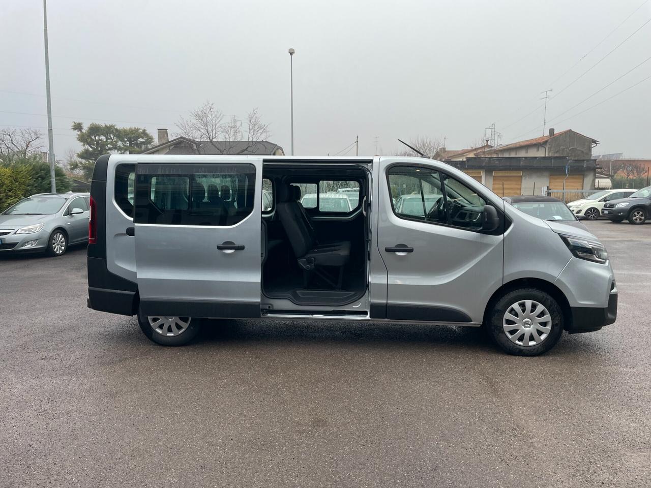 Nissan Primastar 2.0 dCi 150CV Aut PC-TN Bus Acenta