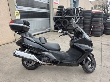 Honda Silver Wing 400cc