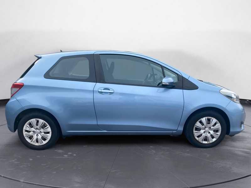 TOYOTA Yaris 1.0 3p