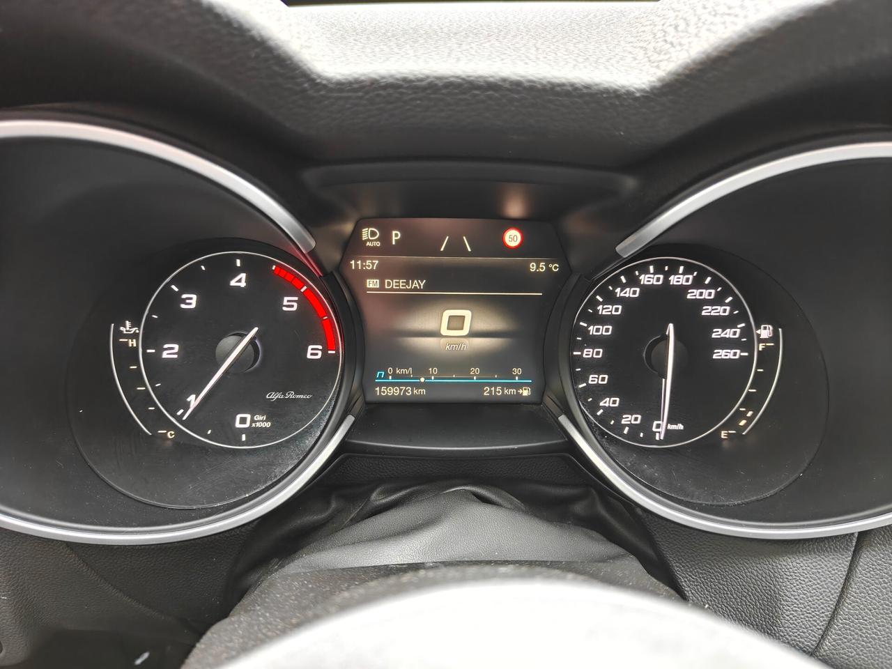 Alfa Romeo Stelvio Q4 Veloce total black