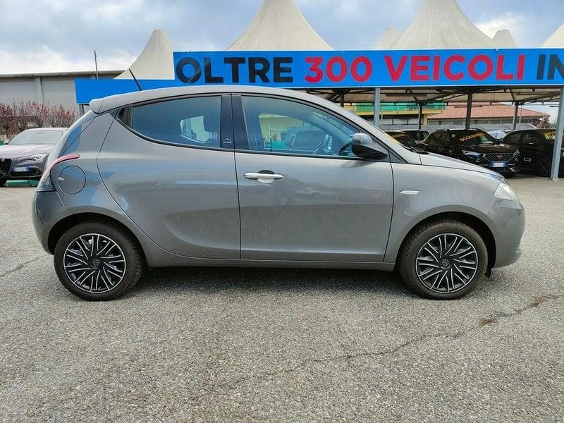 Lancia Ypsilon III 2015 5 Porte 1.0 FireFly Hybrid 70cv Gold S&S