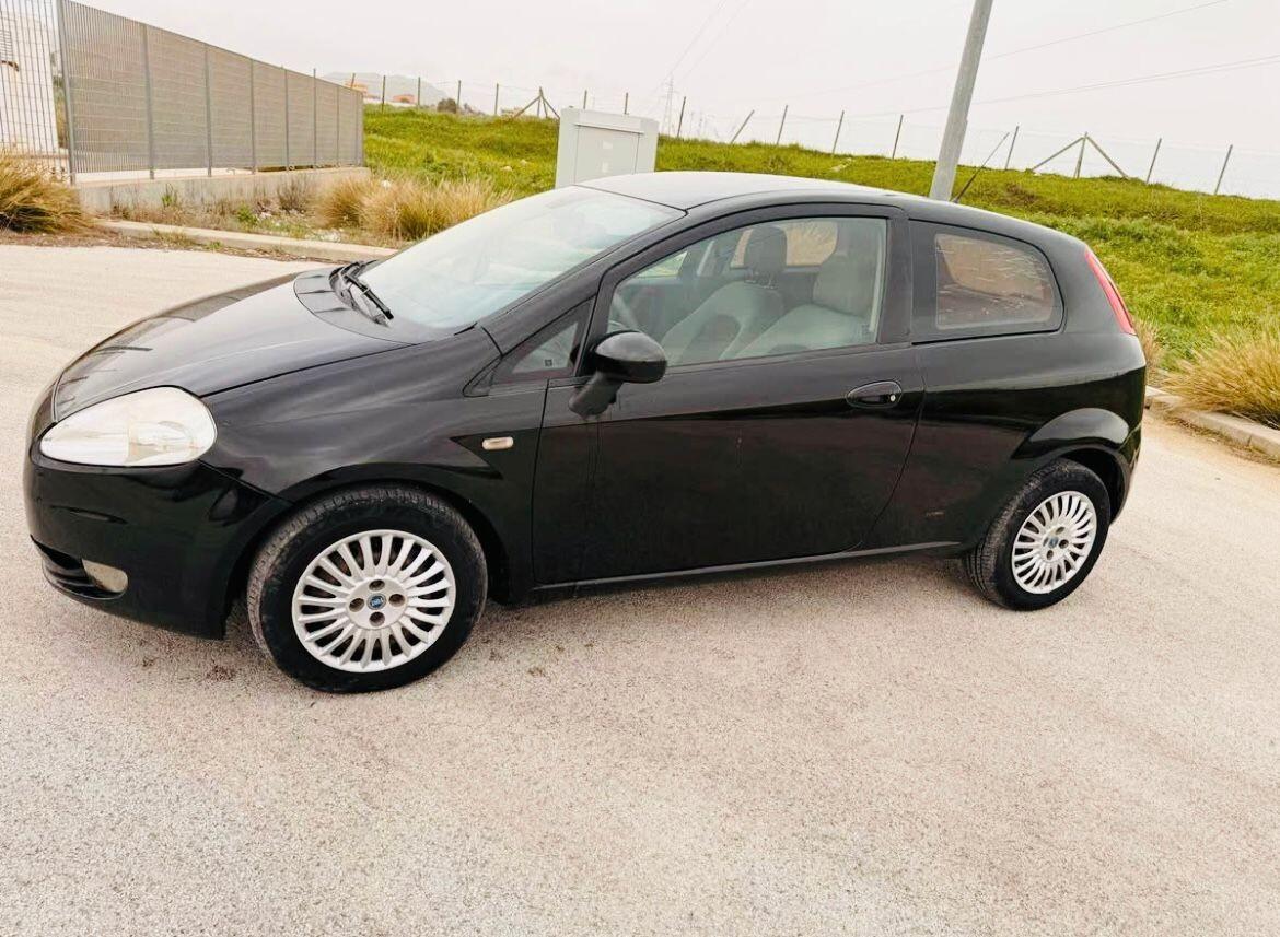Fiat Grande Punto 1.3 MJT 75 CV 3 porte Active