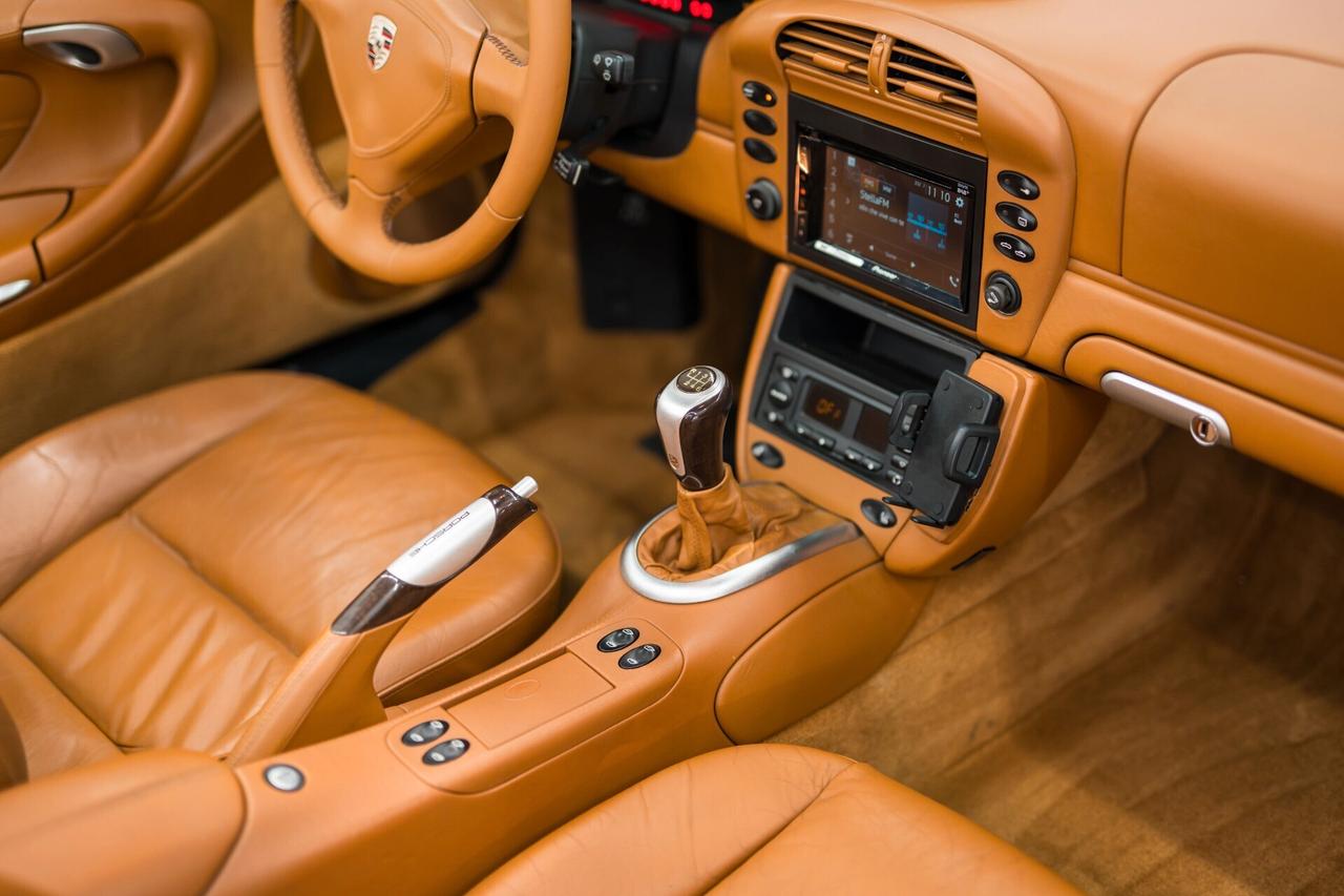 Porsche 911 Carrera cat Cabriolet