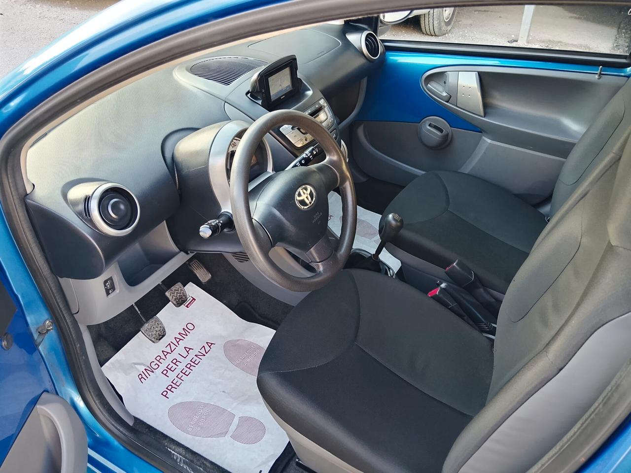 Toyota Aygo 1.0 12V VVT-i 5 porte Now 2011