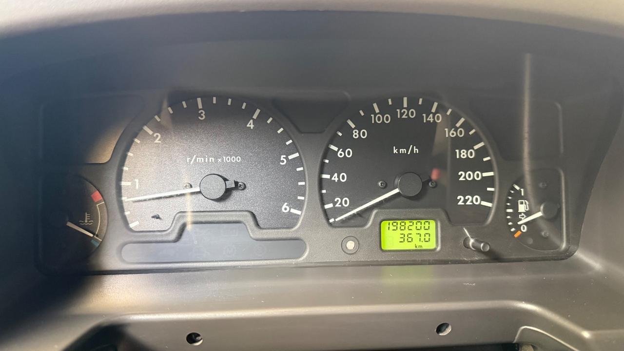 Land Rover Discovery 2.5 Td5 5 porte Luxury Head