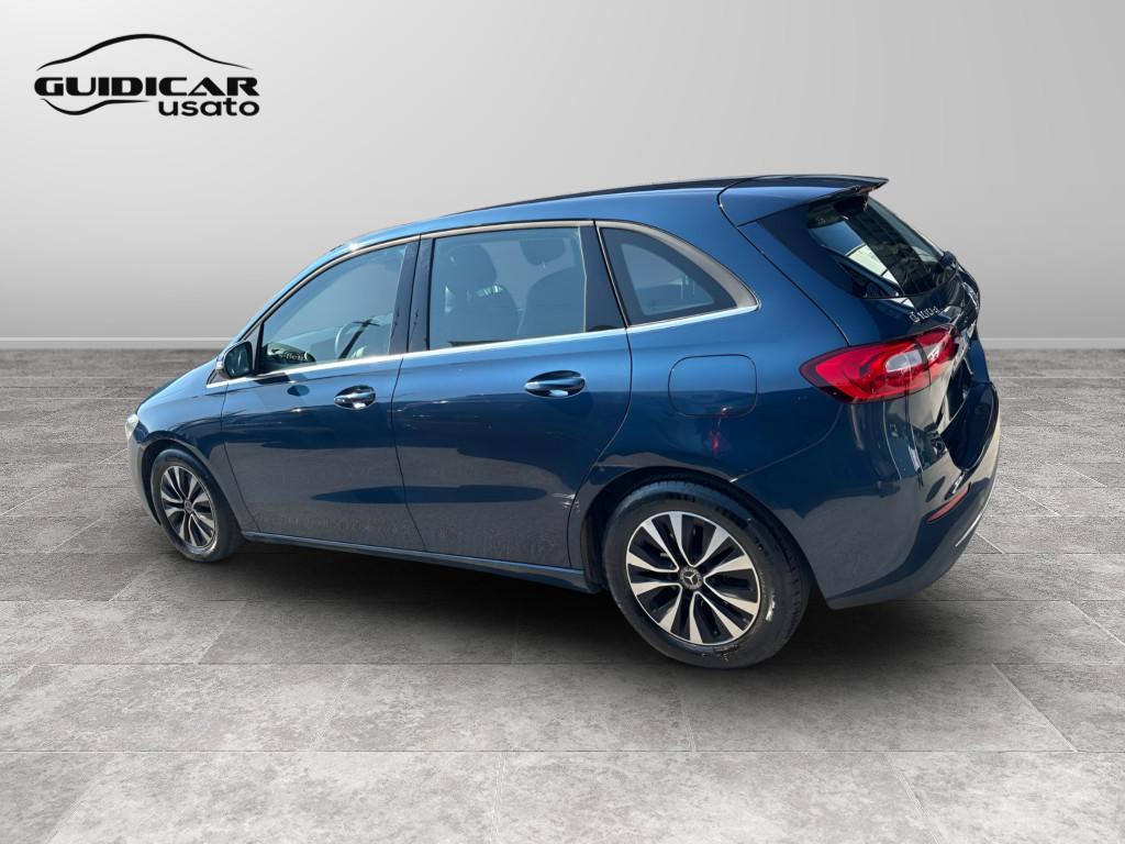 Mercedes-Benz Classe B - W247 2018 - B 180 d Sport auto