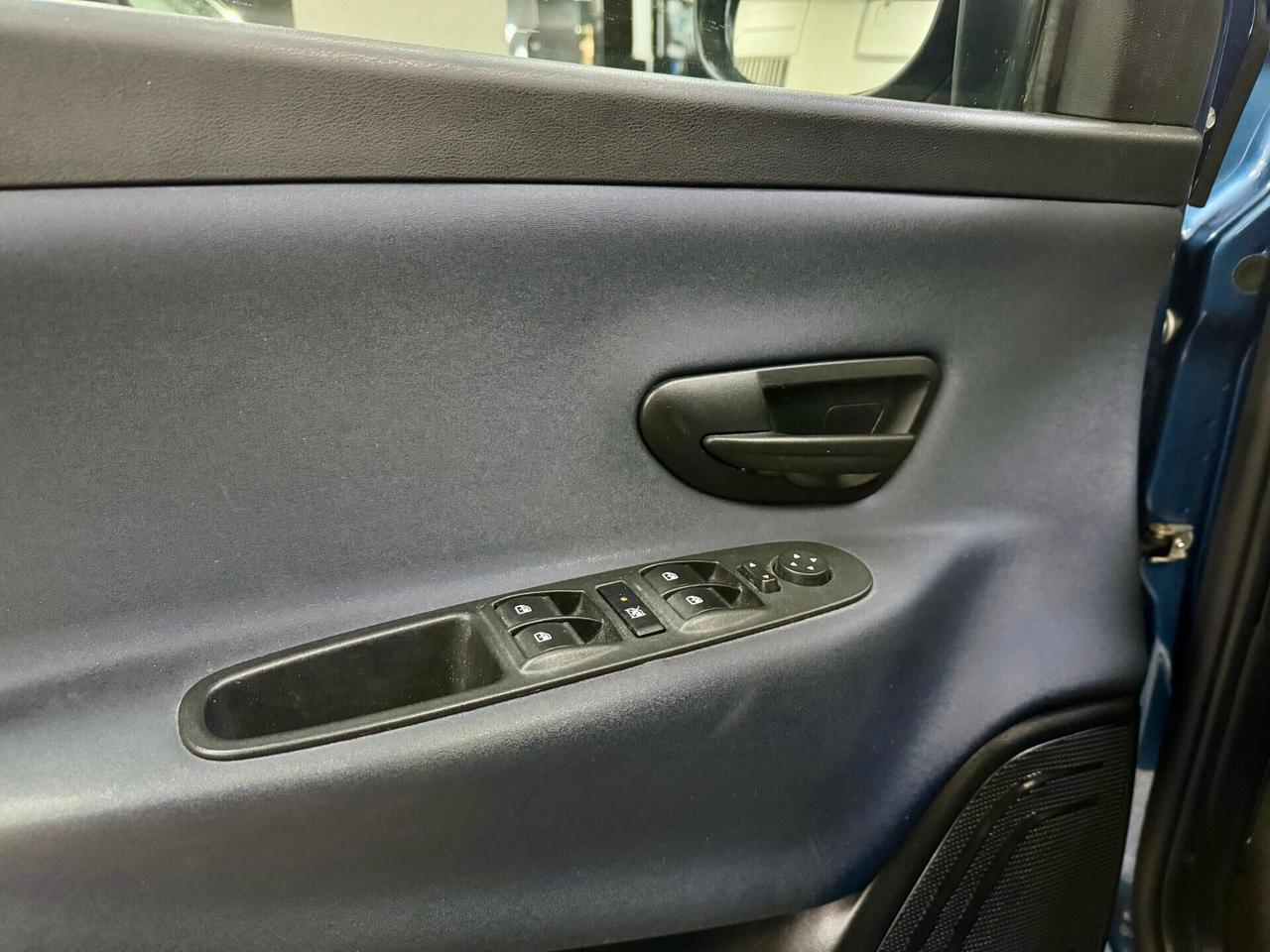 Lancia Ypsilon 1.0 FireFly S&S Hybrid 2023