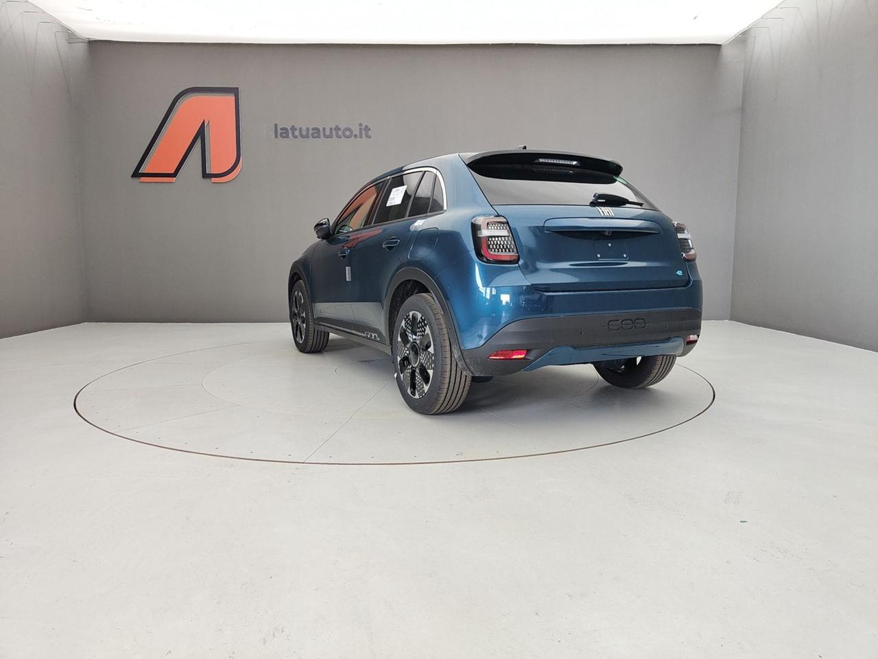 FIAT 600 IV 2023 54KWH 156CV LA PRIMA